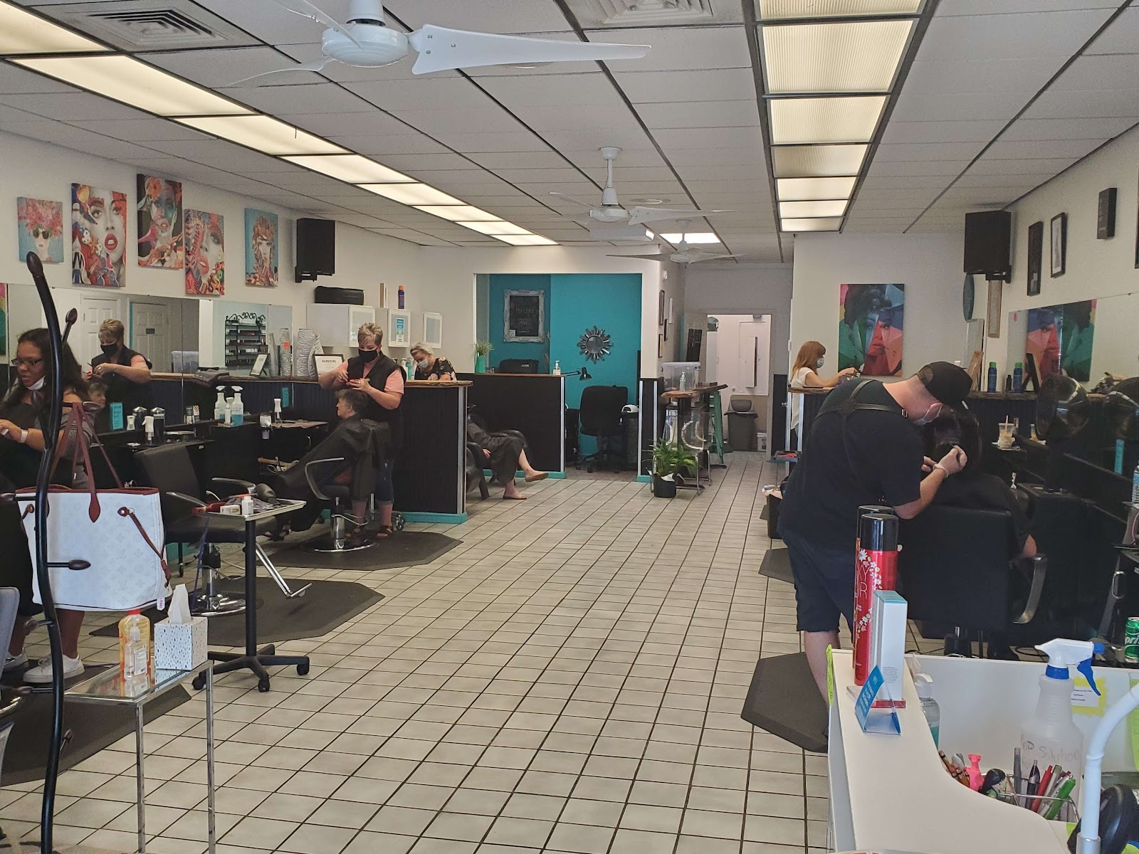 Beauty Bar Hair & Nail Salon nail photo 3